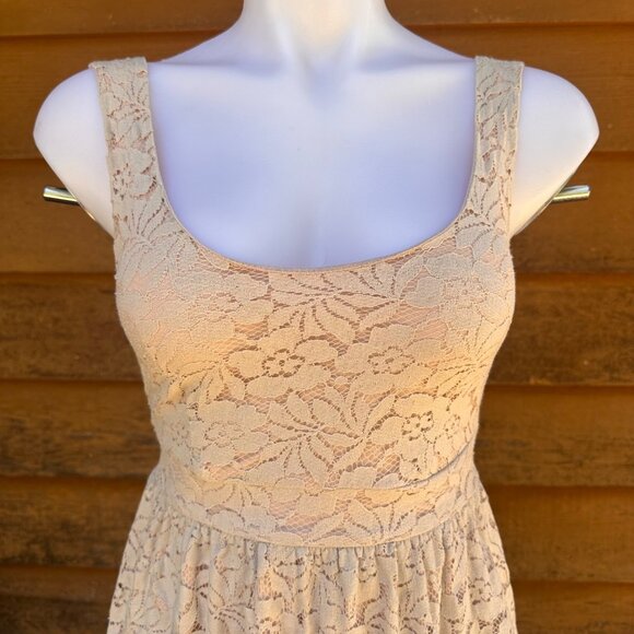 Wet Seal Nude Lace Mini Dress XS With Back Zipper Closure - Picture 4 of 8